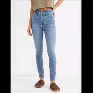 Madewell Curvy Roadtripper Supersoft Jeans